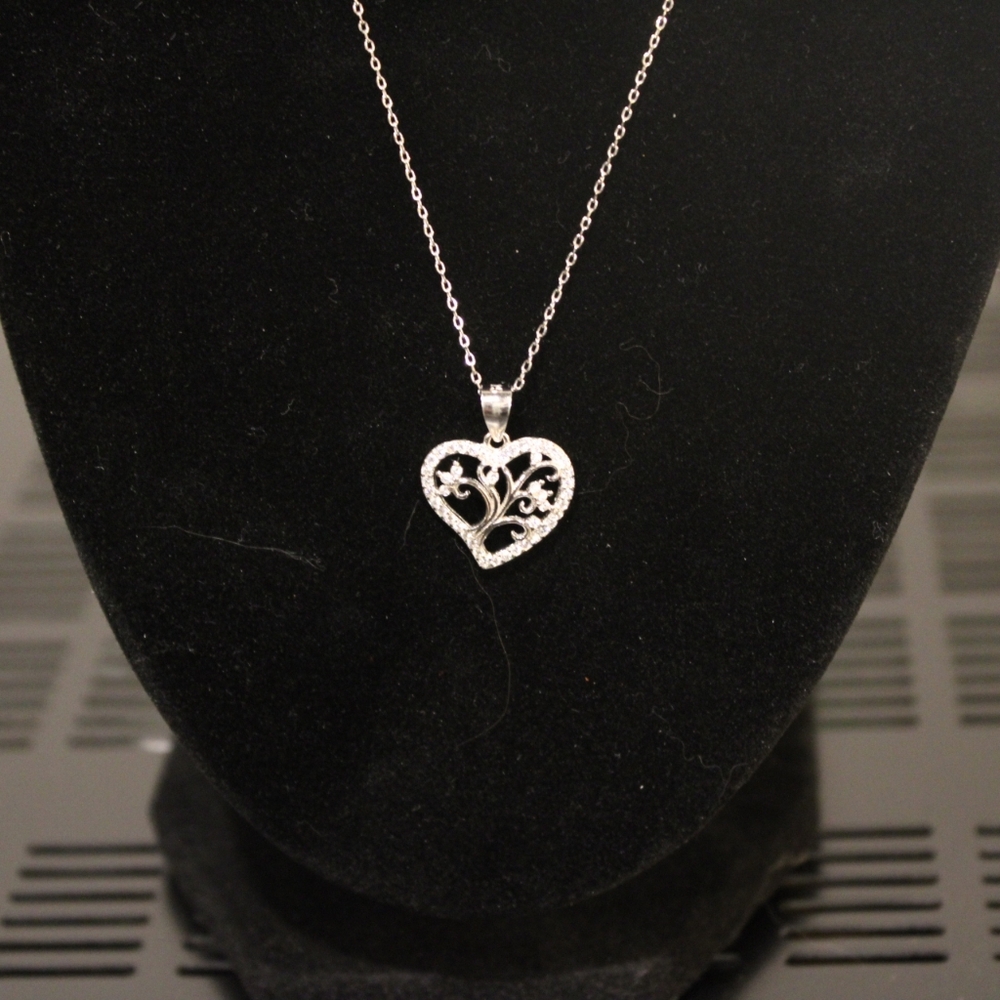 Brand new necklace the three of life